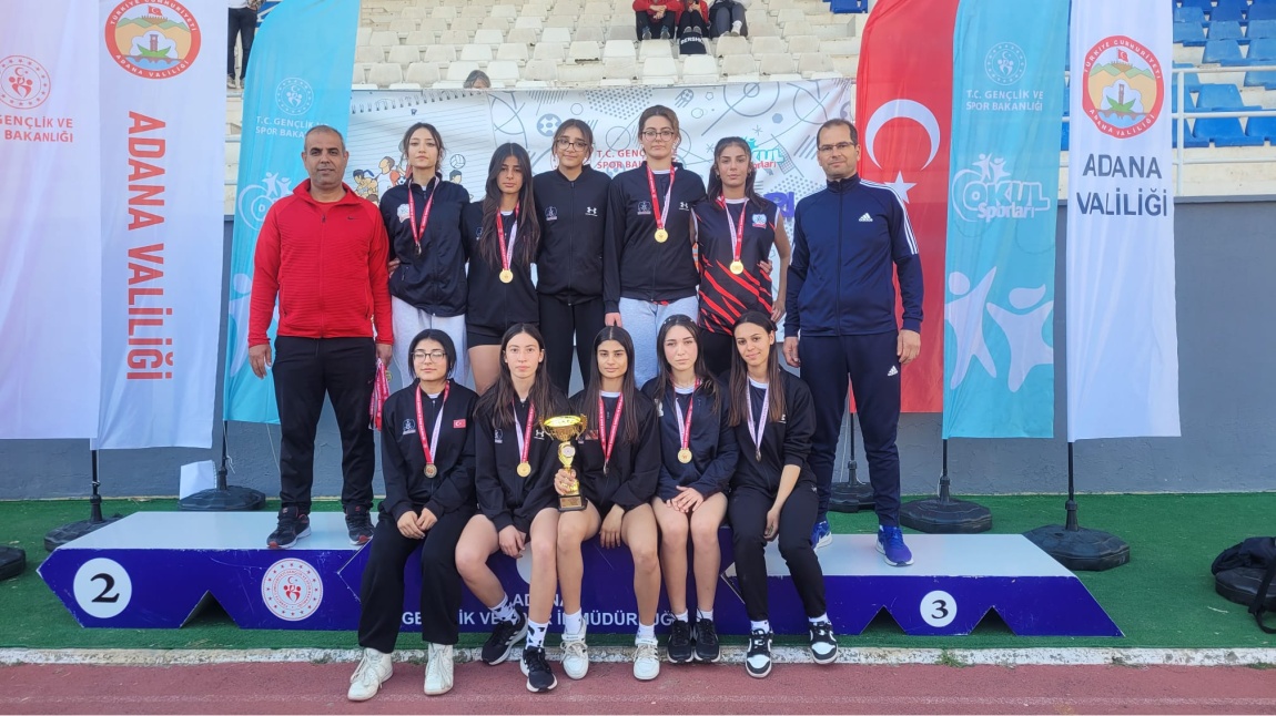 Okullar arası Gençler Puanlı Atletizm İl Birinciliği Yarışmalarında, Kızlarda ve Erkeklerde Adana Birincisi Takımımız.